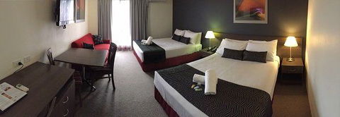 Country Comfort Hunts Liverpool - Palm Beach Accommodation 2