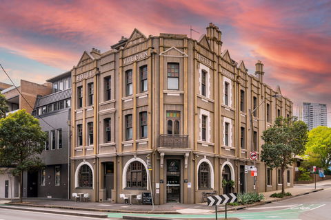 The Vulcan Hotel - Palm Beach Accommodation 0