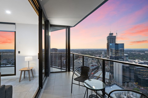Astra Apartments Parramatta - Skyrise - Palm Beach Accommodation 2