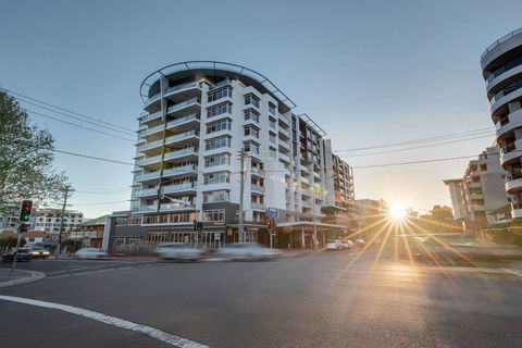 Adina Apartment Hotel Wollongong - Palm Beach Accommodation 0