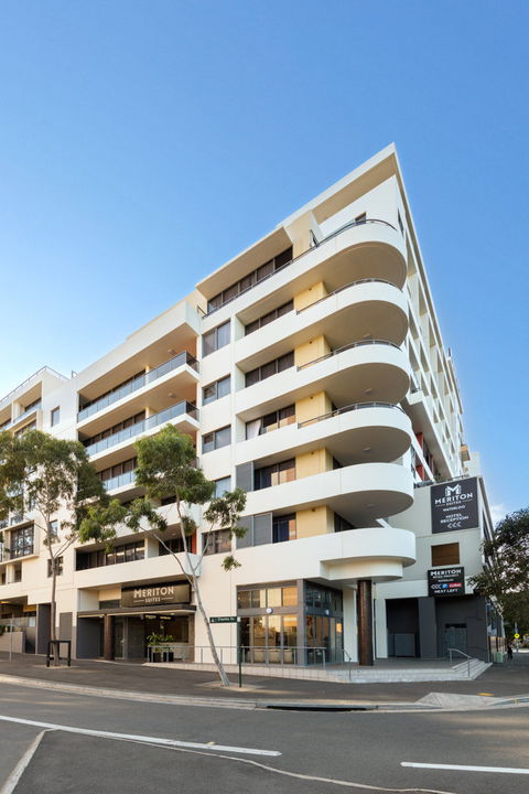 Meriton Suites Waterloo - Palm Beach Accommodation 0