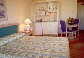 The Crescent On Bayswater - Palm Beach Accommodation 0