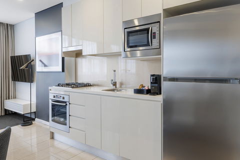Meriton Suites Zetland - Palm Beach Accommodation 0