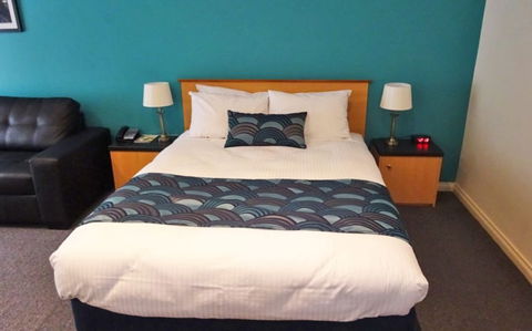 Victoria Lodge Motor Inn & Serviced Apts - Palm Beach Accommodation 1