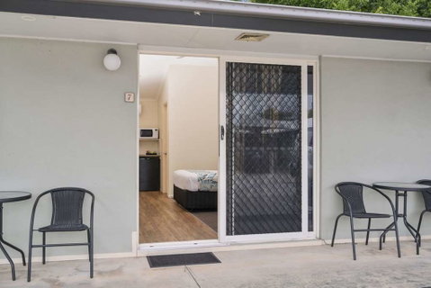 Caboolture Central Motor Inn, SureStay Collection - Palm Beach Accommodation 12