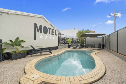 Caboolture Central Motor Inn, SureStay Collection - Palm Beach Accommodation 15