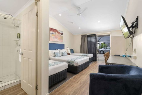 Caboolture Central Motor Inn, SureStay Collection - Palm Beach Accommodation 16