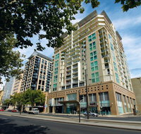 Oaks Embassy - Palm Beach Accommodation