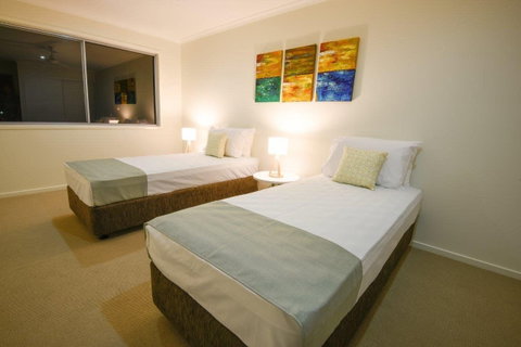 Direct Hotels - Breeze on Brightwater - Palm Beach Accommodation 0