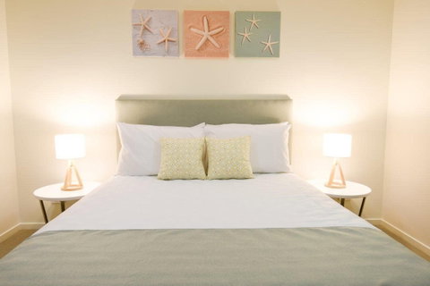 Direct Hotels - Breeze on Brightwater - Palm Beach Accommodation 1