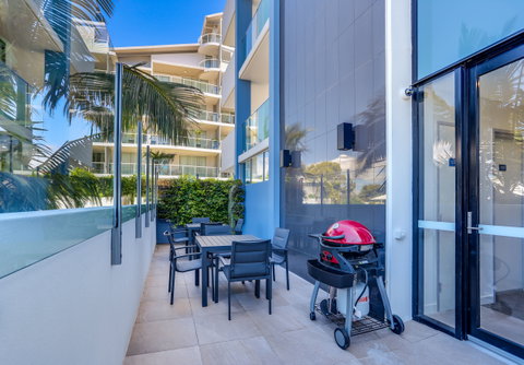 Direct Hotels - Sea Breeze - Palm Beach Accommodation 0