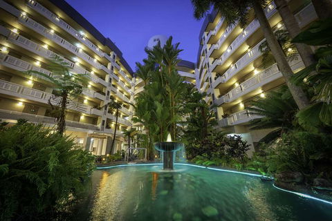 DoubleTree By Hilton Cairns - Palm Beach Accommodation 1