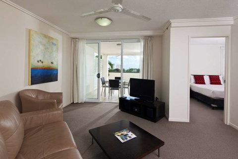 Cairns Central Plaza Apartment - Palm Beach Accommodation 1