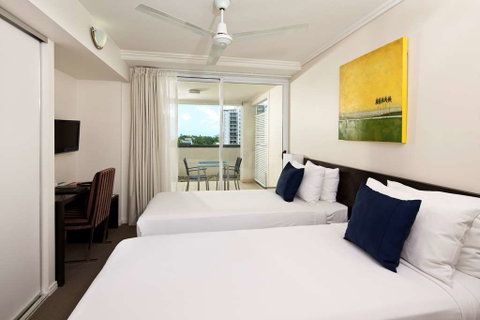 Cairns Central Plaza Apartment - Palm Beach Accommodation 2