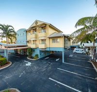 Cairns Queenscourt - Palm Beach Accommodation
