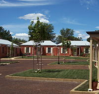 Ross Motel  Caravan Park - Palm Beach Accommodation