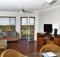 Moonlight Bay Suites - Palm Beach Accommodation