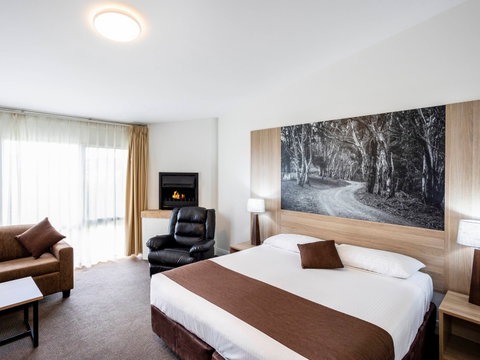 Mantra Bathurst - Palm Beach Accommodation 1