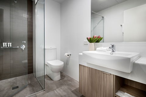 Quest Midland - Palm Beach Accommodation 2