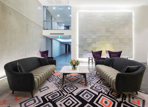 Avenue Hotel Canberra - Palm Beach Accommodation 10