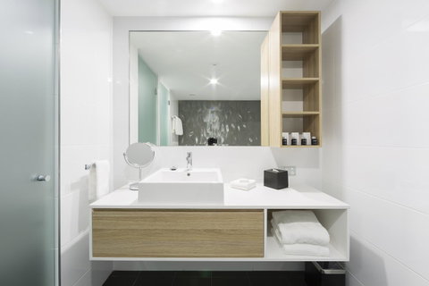 Avenue Hotel Canberra - Palm Beach Accommodation 28