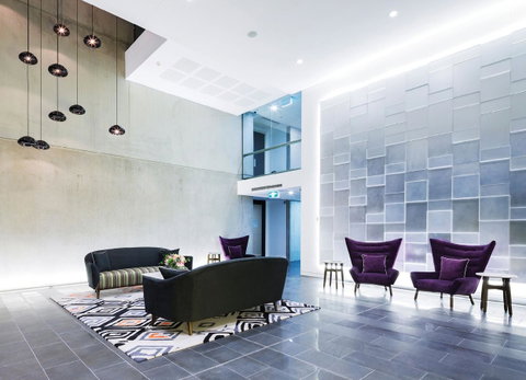 Avenue Hotel Canberra - Palm Beach Accommodation 1