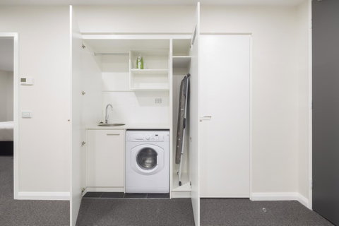 Avenue Hotel Canberra - Palm Beach Accommodation 26