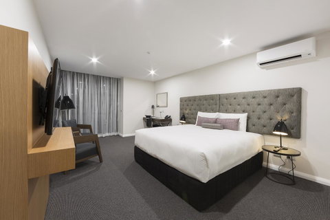 Avenue Hotel Canberra - Palm Beach Accommodation 34