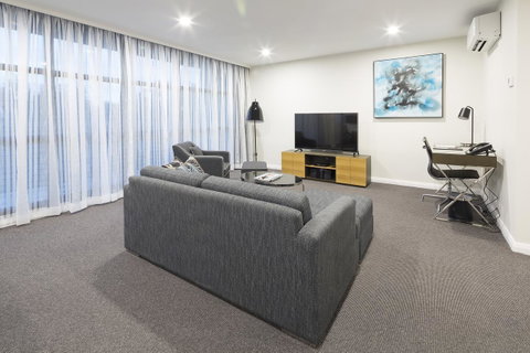 Avenue Hotel Canberra - Palm Beach Accommodation 35