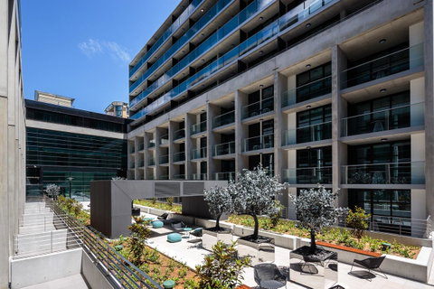 Avenue Hotel Canberra - Palm Beach Accommodation 5