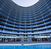 Accommodate Canberra - Manhattan on the Park - Palm Beach Accommodation