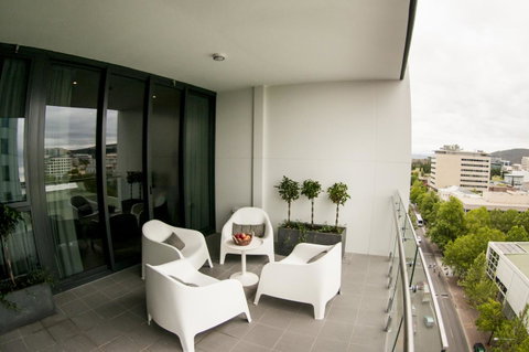 KUI - Manhattan Apartments - Palm Beach Accommodation 16