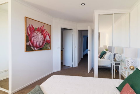 ALLARA CANBERRA - Palm Beach Accommodation 11