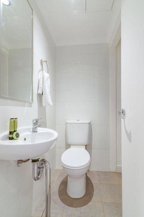 ALLARA CANBERRA - Palm Beach Accommodation 12