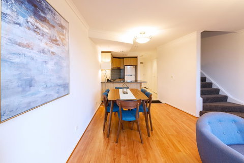 ALLARA CANBERRA - Palm Beach Accommodation 3