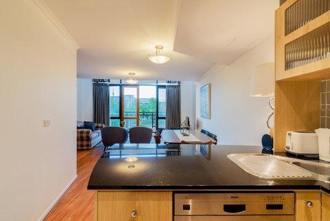 ALLARA CANBERRA - Palm Beach Accommodation 2