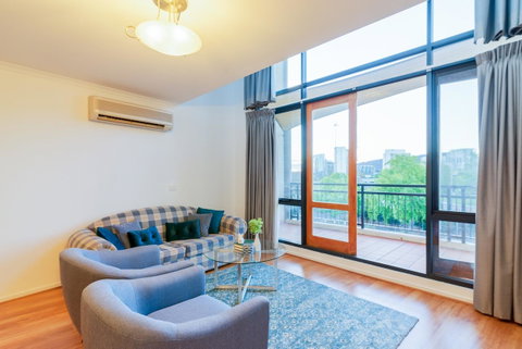 ALLARA CANBERRA - Palm Beach Accommodation 0