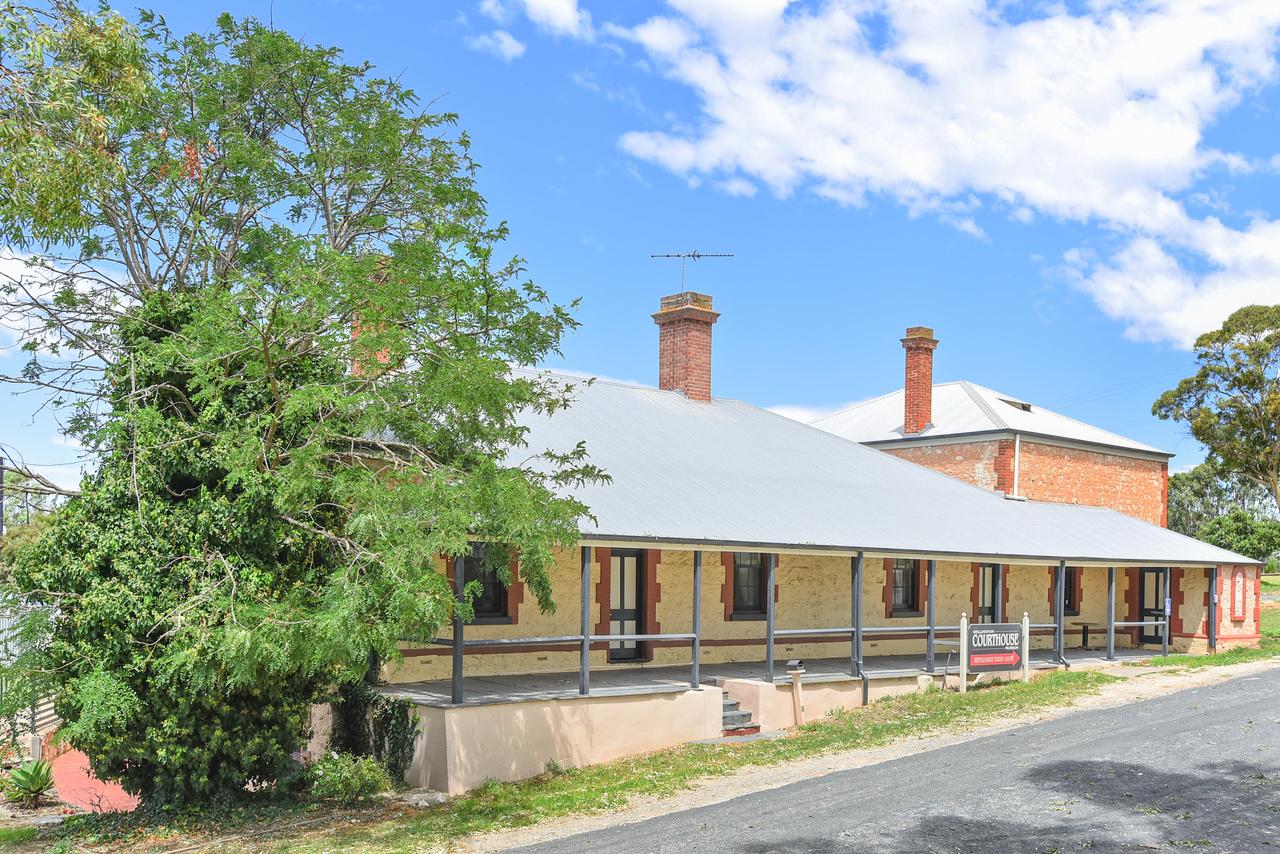 Pinnaroo SA Palm Beach Accommodation