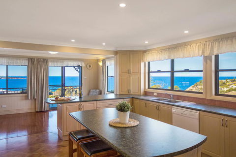 Heritage House Motel & Units - Palm Beach Accommodation 8