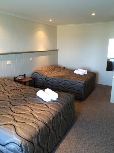 Heritage House Motel & Units - Palm Beach Accommodation 12