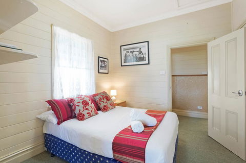 Heritage House Motel & Units - Palm Beach Accommodation 16