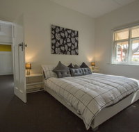 Cowan Street Bungalow - Palm Beach Accommodation
