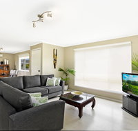 Ainslie Roberts Drive Retreat - Palm Beach Accommodation
