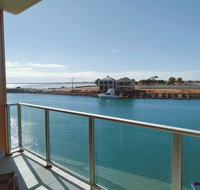 Wallaroo Marina Executive Apartments - Palm Beach Accommodation