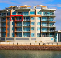 Wallaroo Marina Luxury Apartment - Palm Beach Accommodation