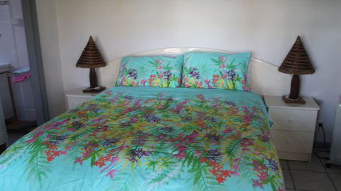 \'Point Break\' Your Waterfront Break At The Point - Palm Beach Accommodation 9