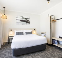 Nightcap at Finsbury Hotel - Palm Beach Accommodation