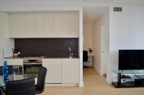 VUEonKW - Palm Beach Accommodation 8
