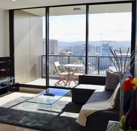 Whitmore SQ - Palm Beach Accommodation