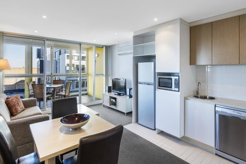 IStay Precinct Adelaide - Palm Beach Accommodation 16